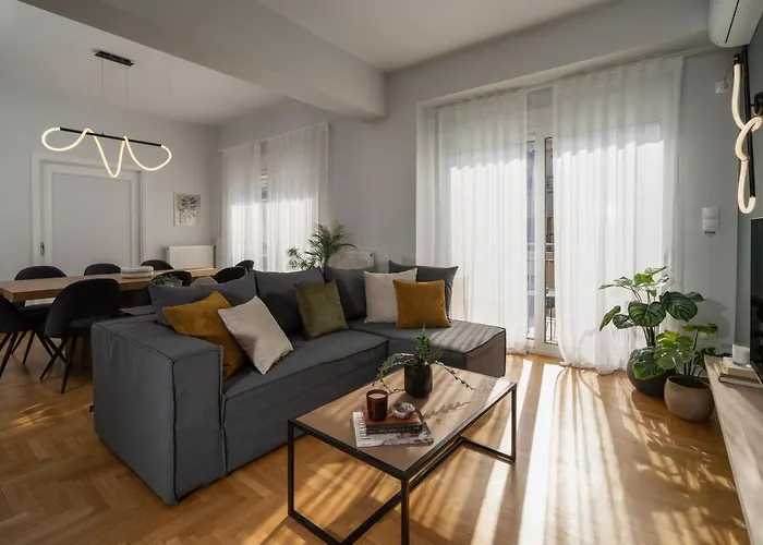 Deluxe 4 Bedrooms Apartment In Athens Center