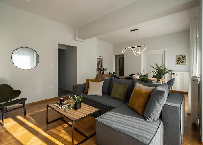 Deluxe 4 Bedrooms Apartment In Athens Center